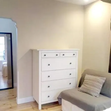 Apartamento With 3 Bedrooms In Bilbo With Wifi