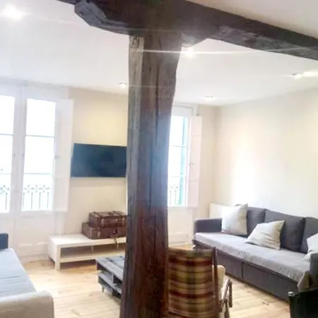 Apartamento With 3 Bedrooms In Bilbo With Wifi
