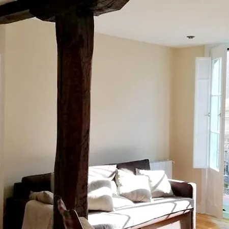 With 3 Bedrooms In Bilbo With Wifi * Μπιλμπάο