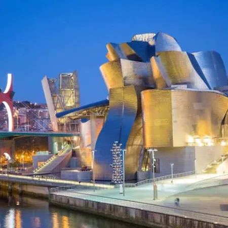 With 3 Bedrooms In Bilbo With Wifi Apartament *